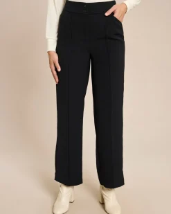 Clearance Hose mit Biese Hosen