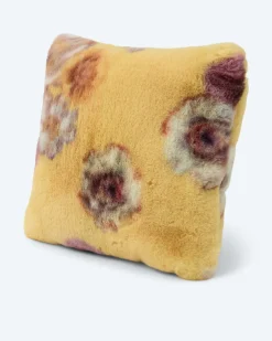 New Kissen in Kaninchenfell-Optik