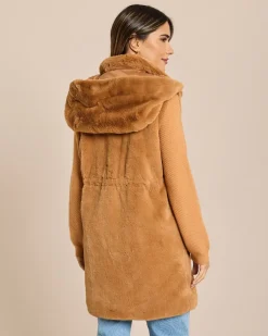 Online Longweste aus Webpelz mit Kapuze Jacken & Mäntel