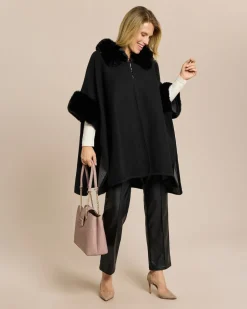 Hot Poncho mit Webpelzbesatz Strickware