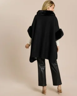 Hot Poncho mit Webpelzbesatz Strickware