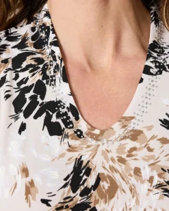 New Shirt mit Strassausschnitt Shirts & Tops